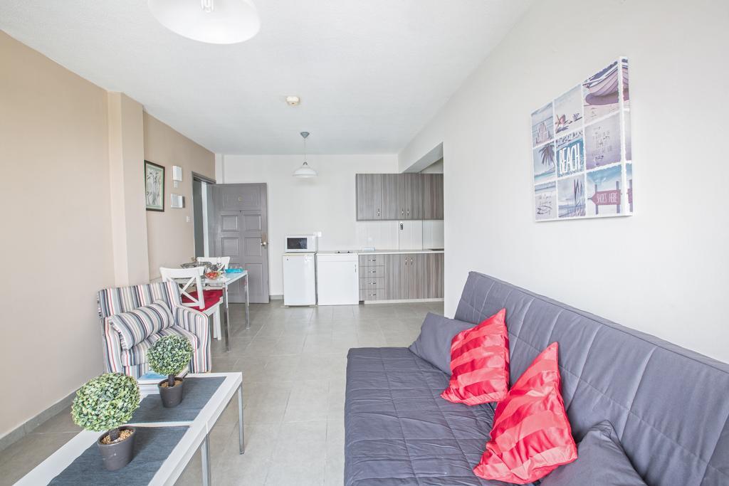 Merab Napa Suites Ajía Nápa Eksteriør bilde