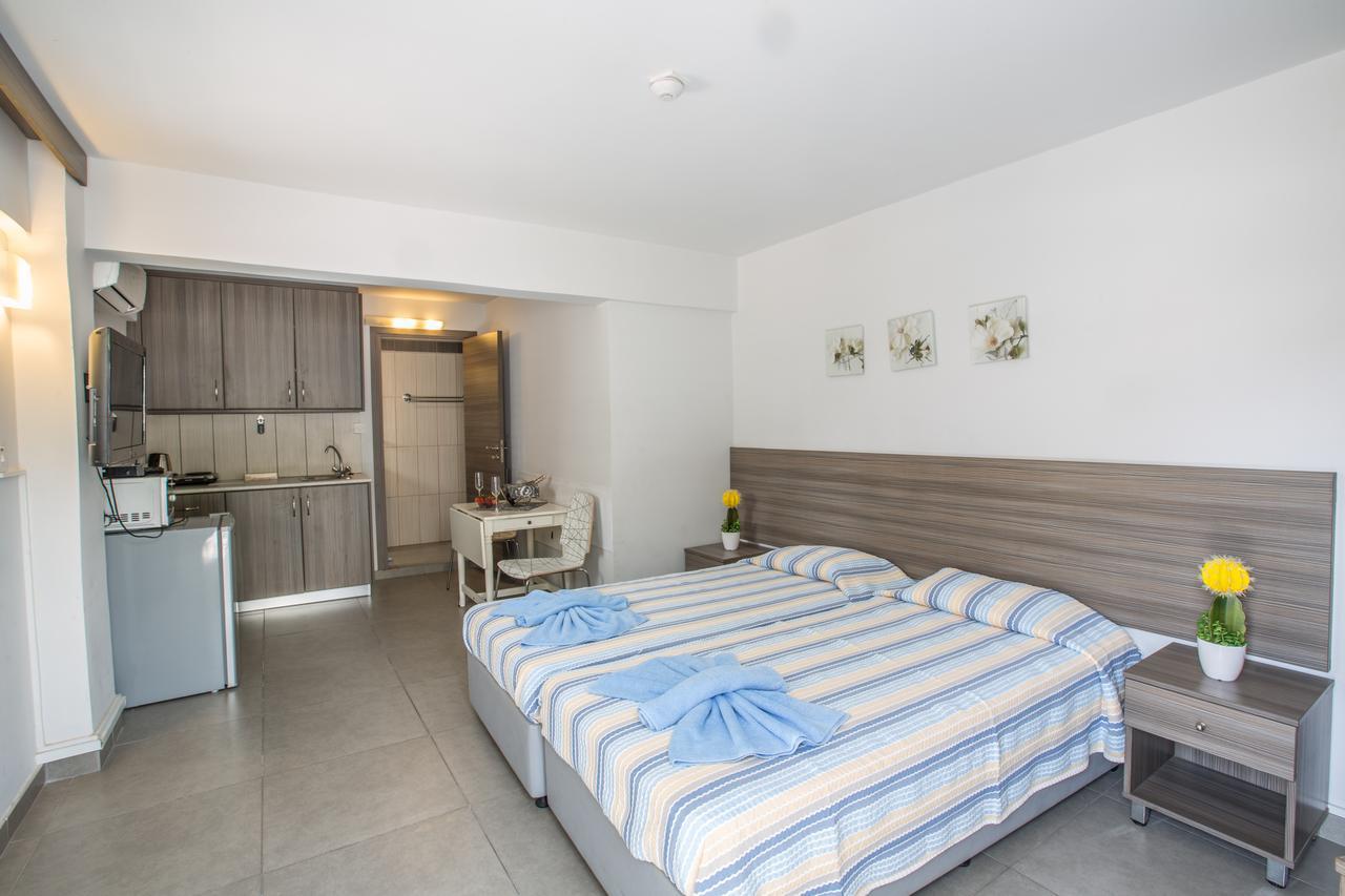 Merab Napa Suites Ajía Nápa Eksteriør bilde